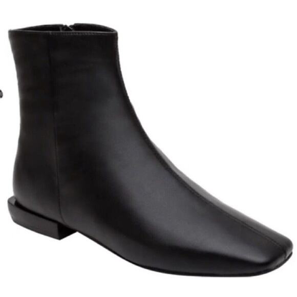 LINEA Paolo Shoes - Linea PAOLO NWOB Women's Rad Low Heel Square Toe Ankle Boot Black Size 4